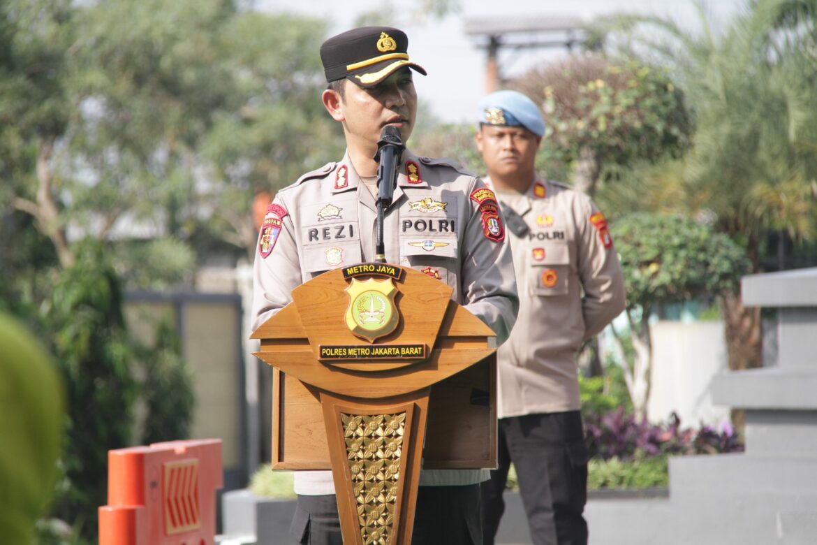 Wakapolres Metro Jakbar Akbp Rezi Dharmawan Pimpin Apel, Ingatkan Anggota Tetap Humanis dan Profesional
