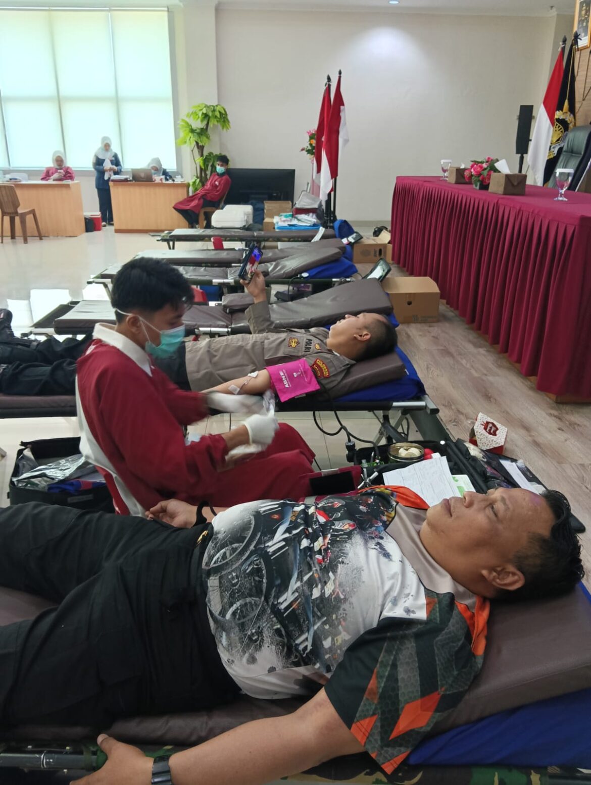 Kapolsek Pasar Kemis Ikuti Kegiatan Donor Darah di Polresta Tangerang