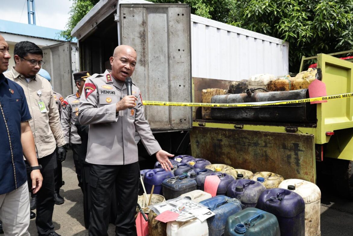 Subsidi Disalahgunakan, Polda Banten Amankan 8 Pelaku dan Ribuan Liter BBM