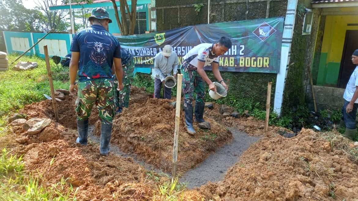 TMMD ke-128 Kodim 0621/Kabupaten Bogor Bangun Sistem Pipanisasi Air Bersih di Cigudeg