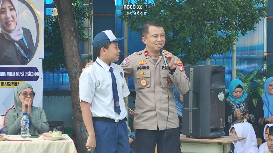 Polres Jakbar Edukasi Ratusan Siswa SMPN 186 Kalideres tentang Bahaya Bullying dan Kekerasan