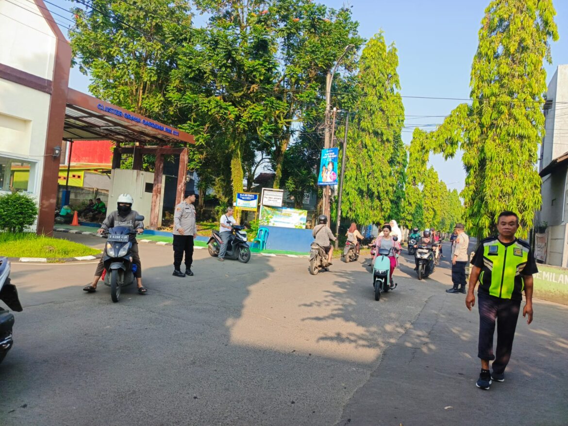 Polsek Panongan Gelar Strong Point Pagi Hari, Antisipasi Kepadatan Lalu Lintas di Citra Raya