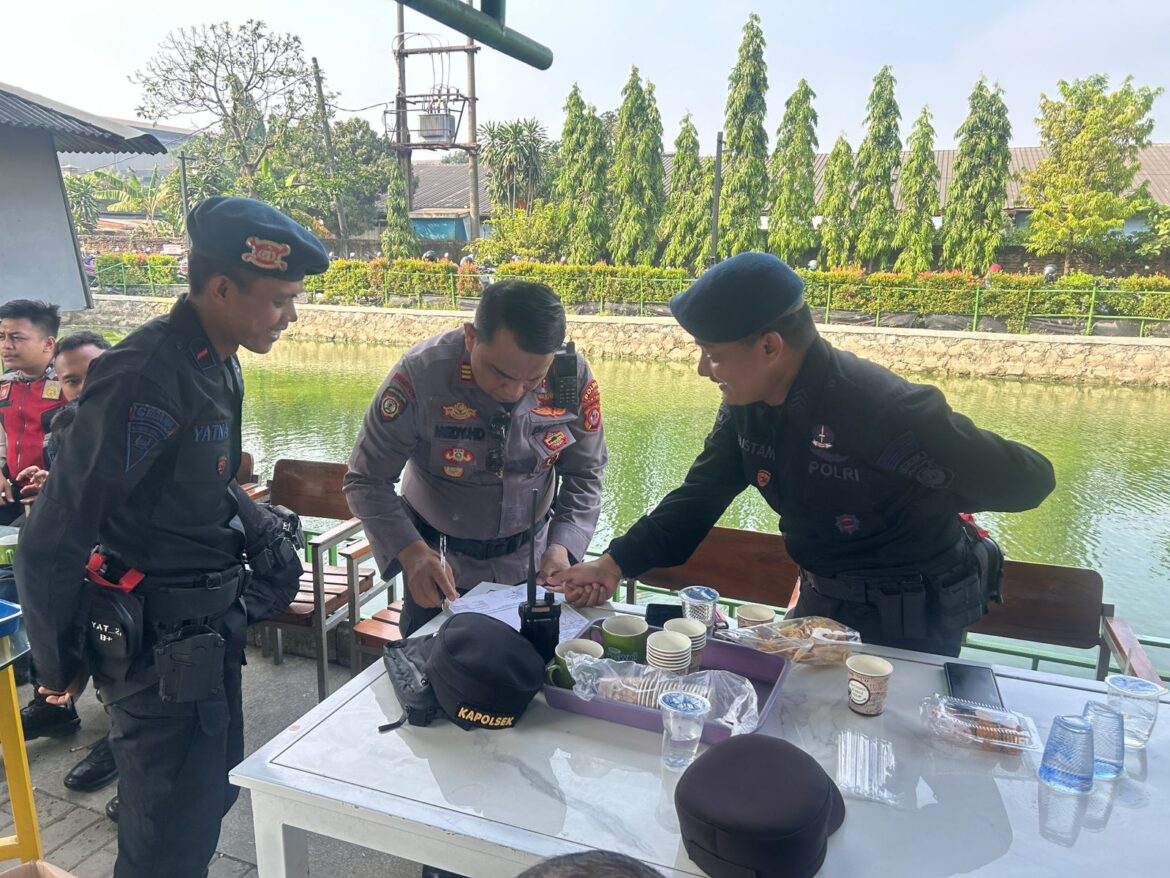 Jelang Ibadah Kenaikan Isa Almasih, Gegana Brimob Polda Banten Sterilisasi Gereja Santa Gregorius Agung Pasar Kemis