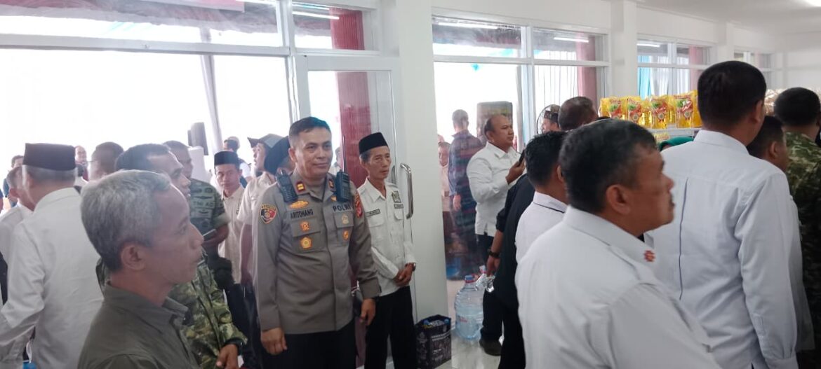 Polsek Panongan Kawal Peresmian 1.061 Koperasi Merah Putih di Tangerang, Kegiatan Nasional Berlangsung Aman dan Kondusif