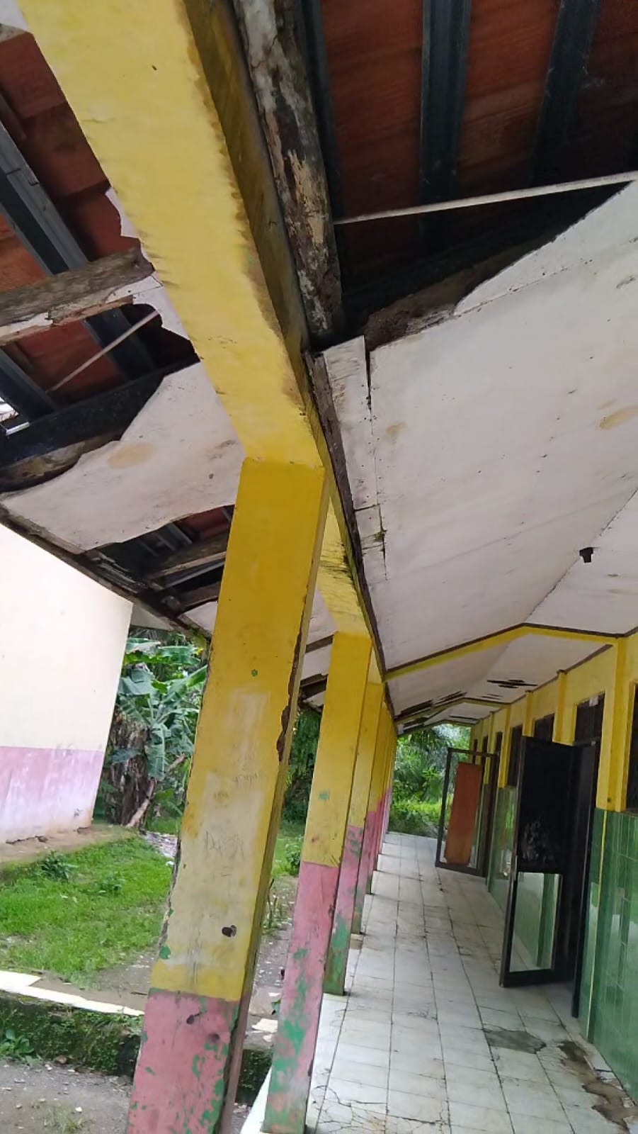 Publik Desak Audit SDN Pasirloa, Diduga Selama Menjabat Dana Bos Tak Di Alosikan