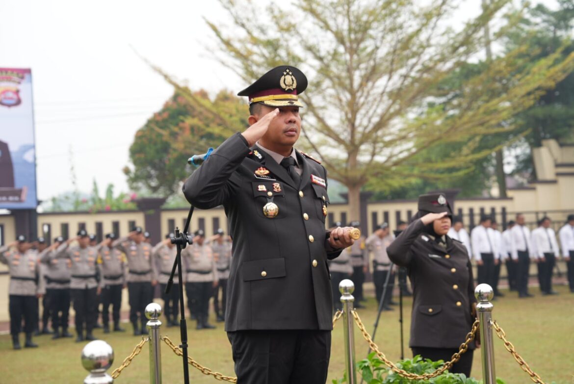 Kapolres Pimpin Upacara Hari Kebangkitan Nasional ke 118 di Mapolres Serang