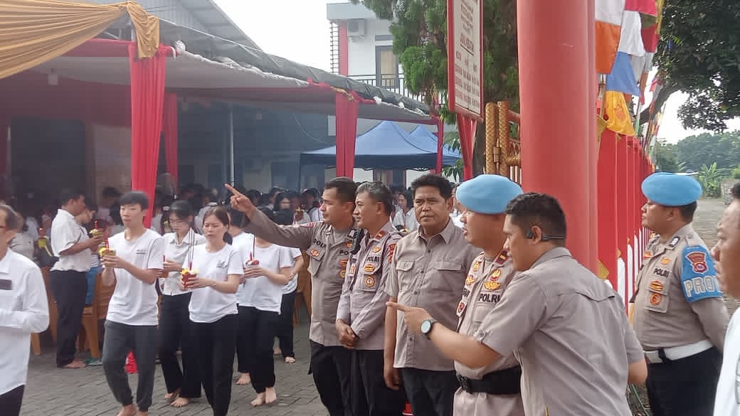 Ibadah Waisak Berlangsung Khidmat dan Aman, Polresta Tangerang Beri Pengamanan Optimal