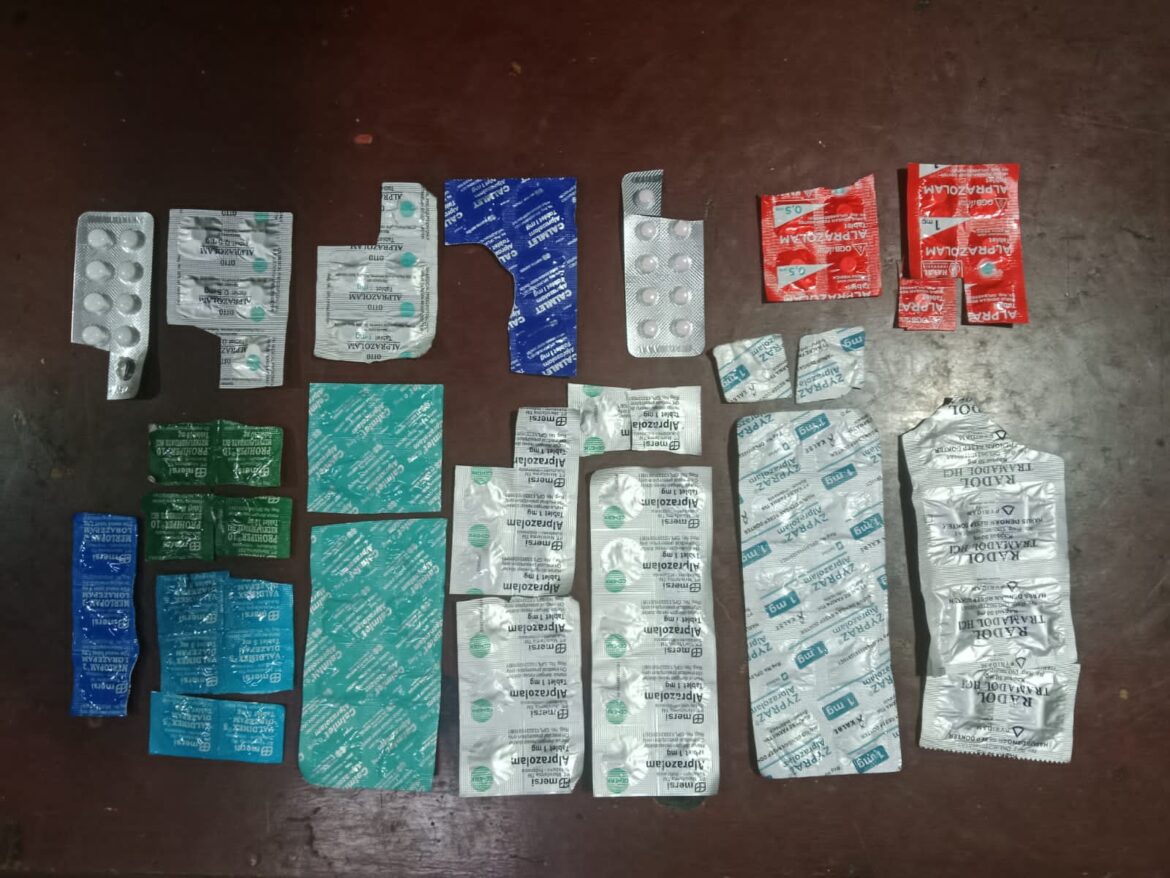 Polsek Kalideres Bongkar Peredaran Obat Keras Daftar G Berkedok Toko Plastik