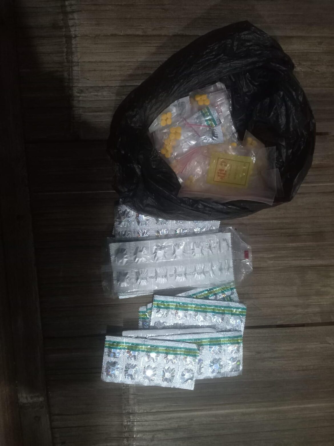 Tempat Diduga Transaksi Obat Keras Didatangi Warga di Kemiri, Polsek Mauk Lakukan Penyelidikan