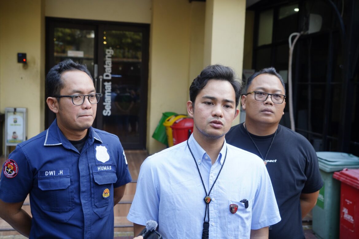 Tukang Sablon Diciduk Polisi Usai Curi Minyak Goreng di Warung Kelontong Tambora