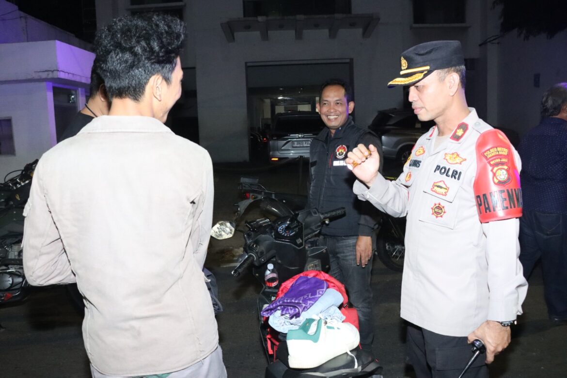 Razia Kejahatan Jalanan Digelar Dini Hari, Warga Jakbar Dapat Jaminan Rasa Aman