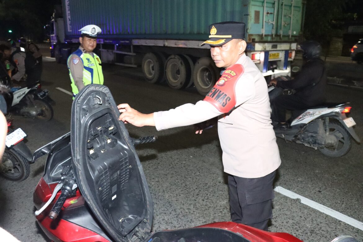 Wakapolres Metro Jakbar Akbp Rezi Dharmawan Pimpin Apel, Ingatkan Anggota Tetap Humanis dan Profesional