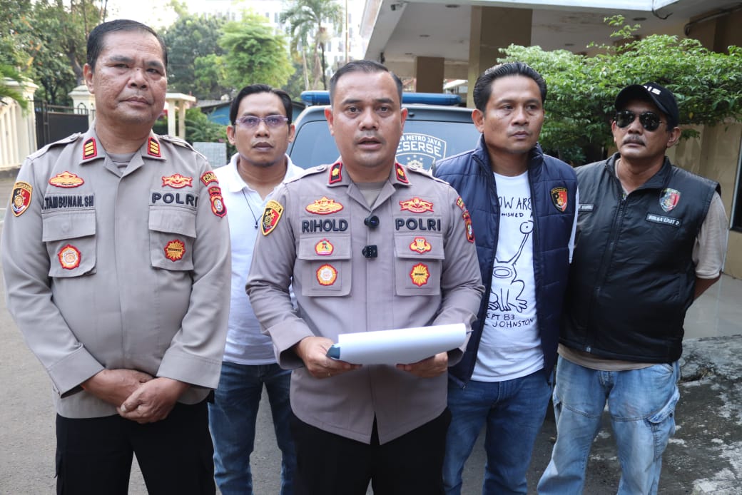 Modus Buka Aura Berujung Penipuan, Polsek Kalideres Tangkap Pelaku Penggasak Perhiasan Emas Lansia
