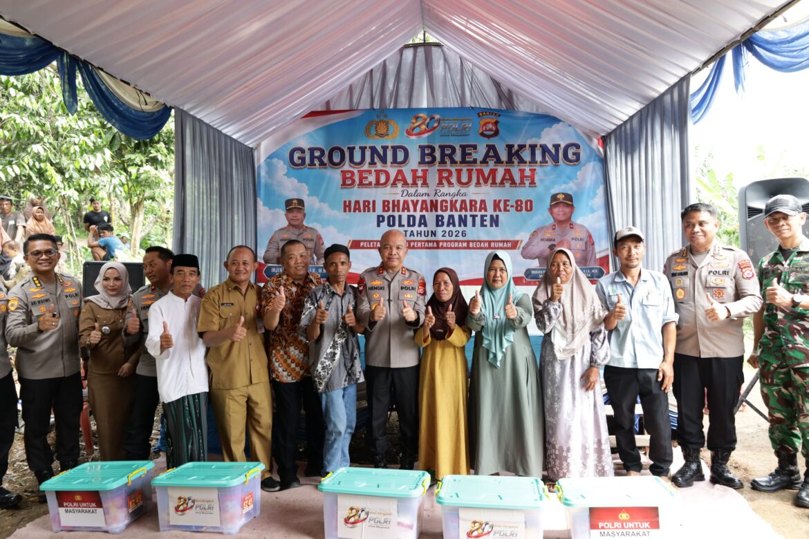 Hari Bhayangkara ke-80, Polda Banten Bedah Rumah Warga dan Salurkan 100 Paket Sembako