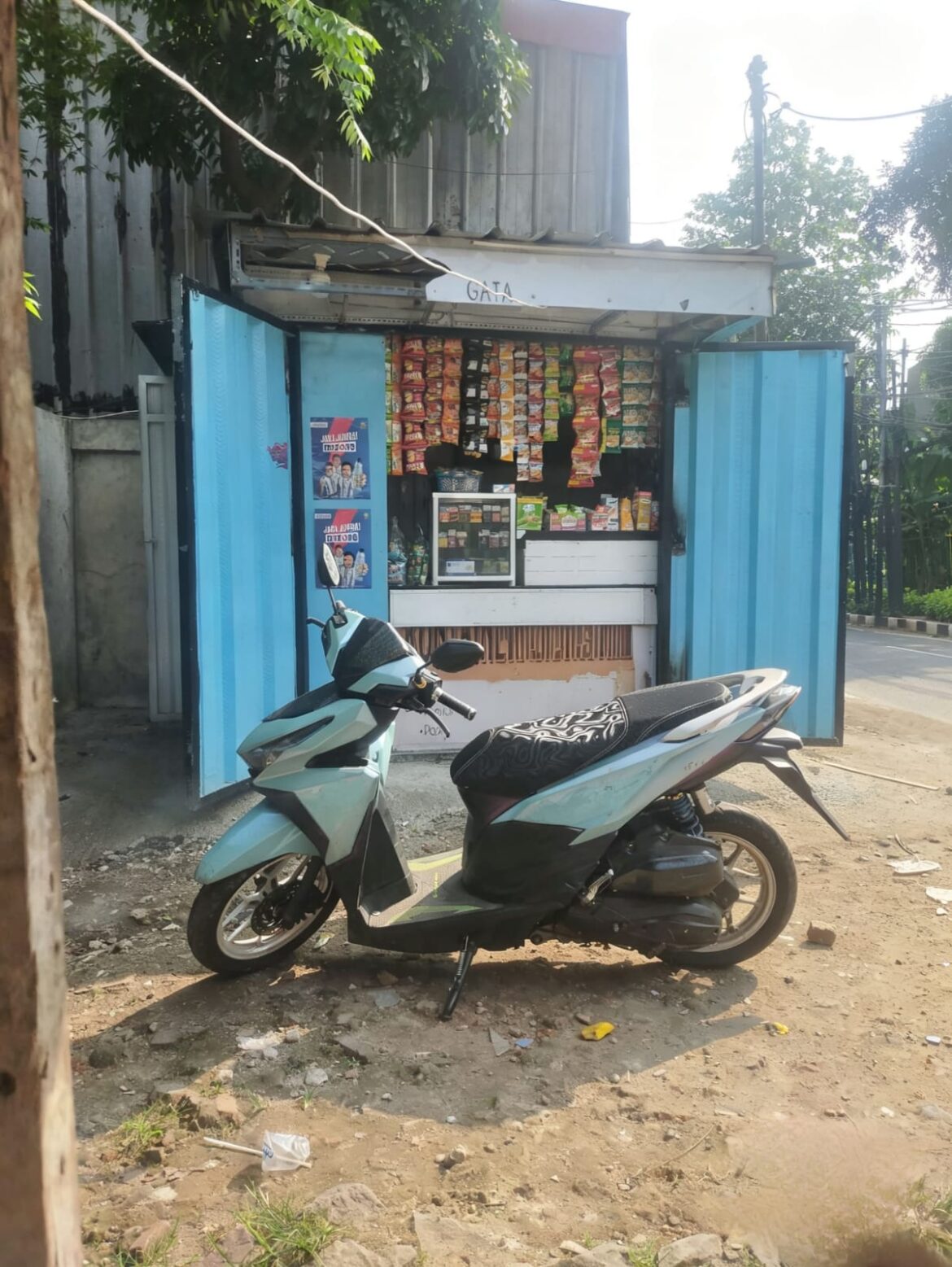 Warung Kontainer Biru di Kebagusan Jaksel Diduga Jual Obat Keras Golongan G Tanpa Izin