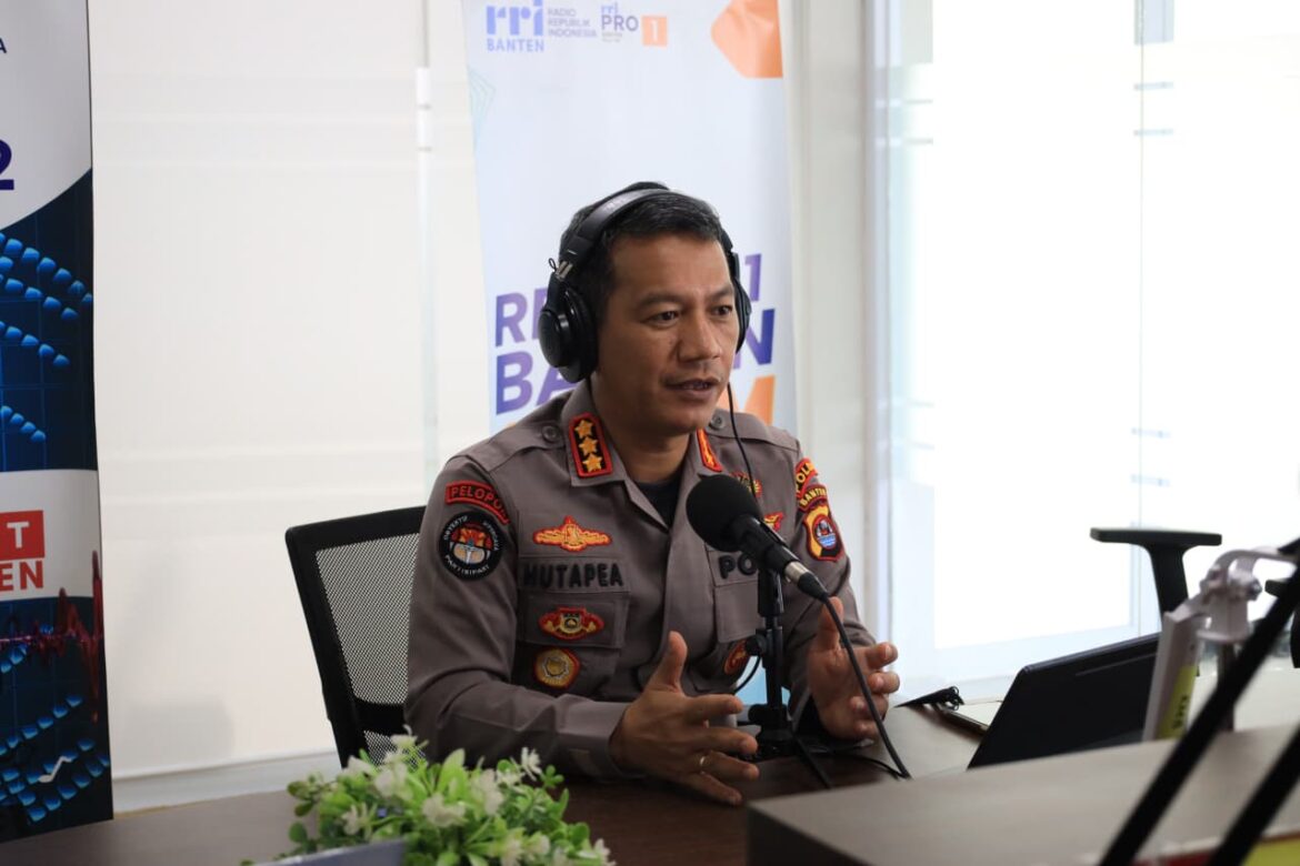 Peringati Hari Bhayangkara ke-80, Kabidhumas Polda Banten Paparkan Capaian dan Prestasi Polda Banten dalam Talkshow RRI Banten