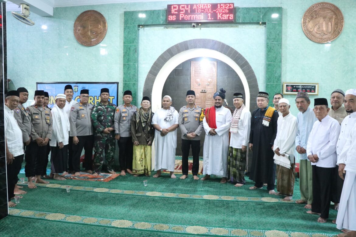 Kapolres Metro Tangerang Kota Ajak Warga Cimone Perangi Tawuran dan Narkoba, Aspirasi Diserap Lewat Jumat Curhat