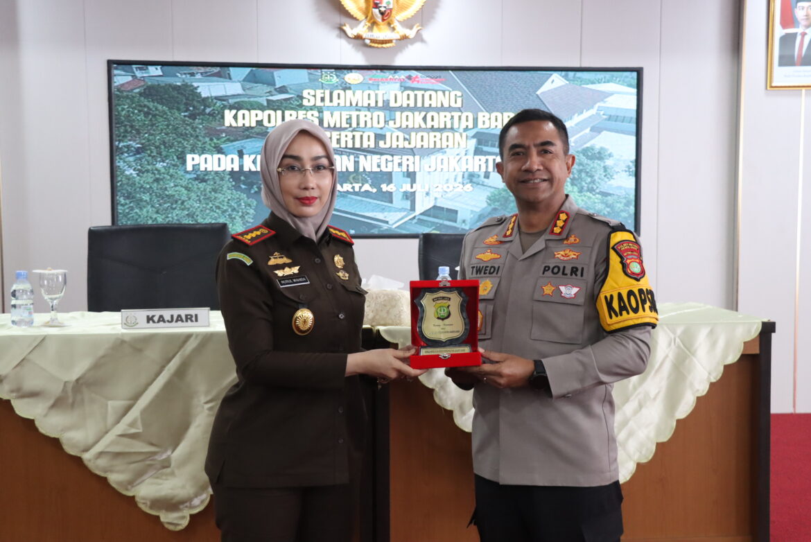 Kapolres Metro Tangerang Kota Sambangi Kajari, Perkuat Sinergi Penegak Hukum Jaga Kamtibmas