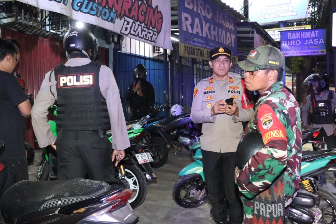 Polres Metro Jakbar Intensifkan Patroli Dini Hari, Hadirkan Rasa Aman bagi Masyarakat dari Kejahatan Jalanan