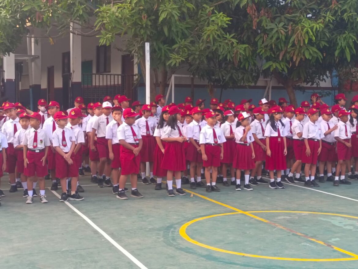 Upacara Bendera SD Bintang Timur : Menumbuhkan Disiplin, Karakter, dan Semangat Cinta Tanah Air