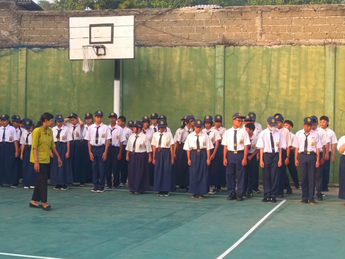 Pagi Ceria Semangat Membara, Upacara Bendera SMP Bintang Timur
