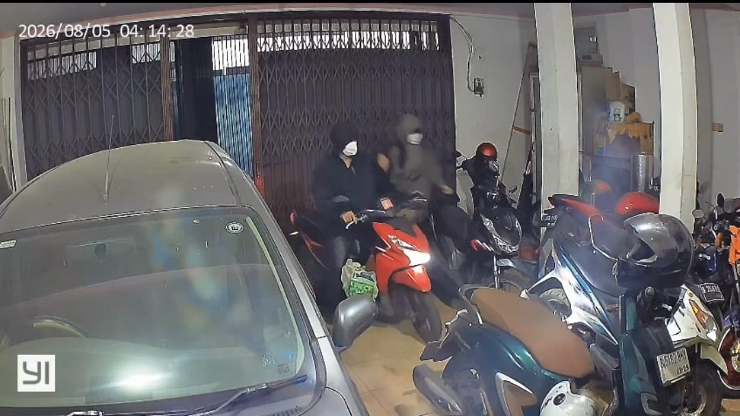Duplikat Kunci Garasi, 2 Mantan Karyawan Curi Motor Milik Bos di Tambora
