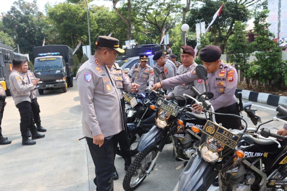 Pastikan Sarpras Efektif, Kapolresta Tangerang Cek Rantis dan Alat Komunikasi