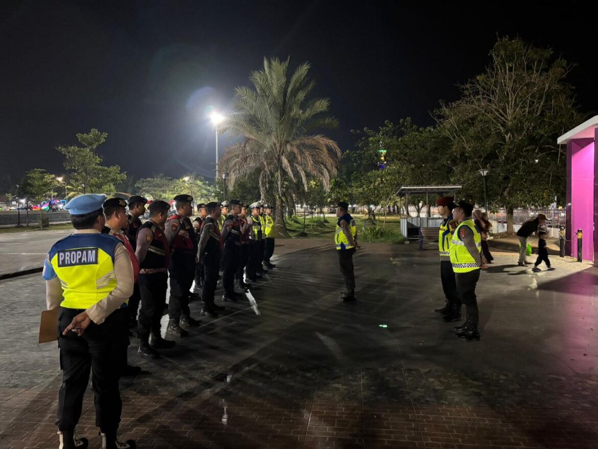 Provos Polresta Tangerang Cek Kesiapan Personel Apel Malam