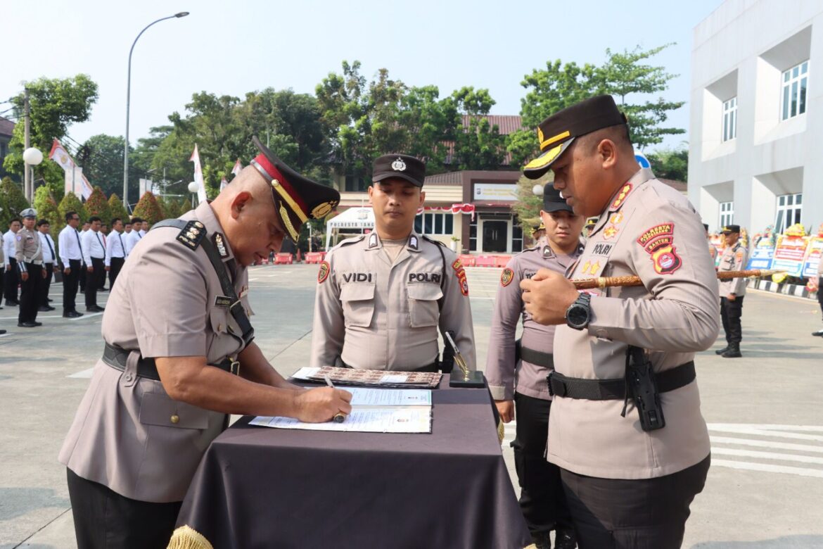 Kapolresta Tangerang Pimpin Sertijab Kabag SDM hingga Kapolsek Balaraja-Tigaraksa