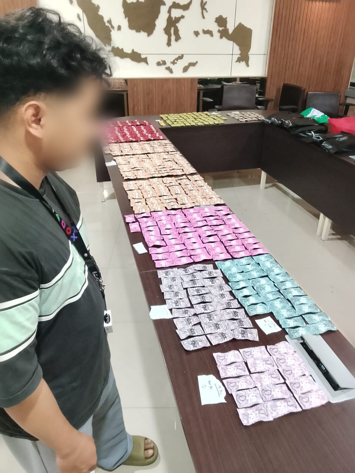 Polres Metro Jakarta Barat Ungkap Peredaran 458 Cartridge Pods Berisi Etomidate di Kelapa Gading