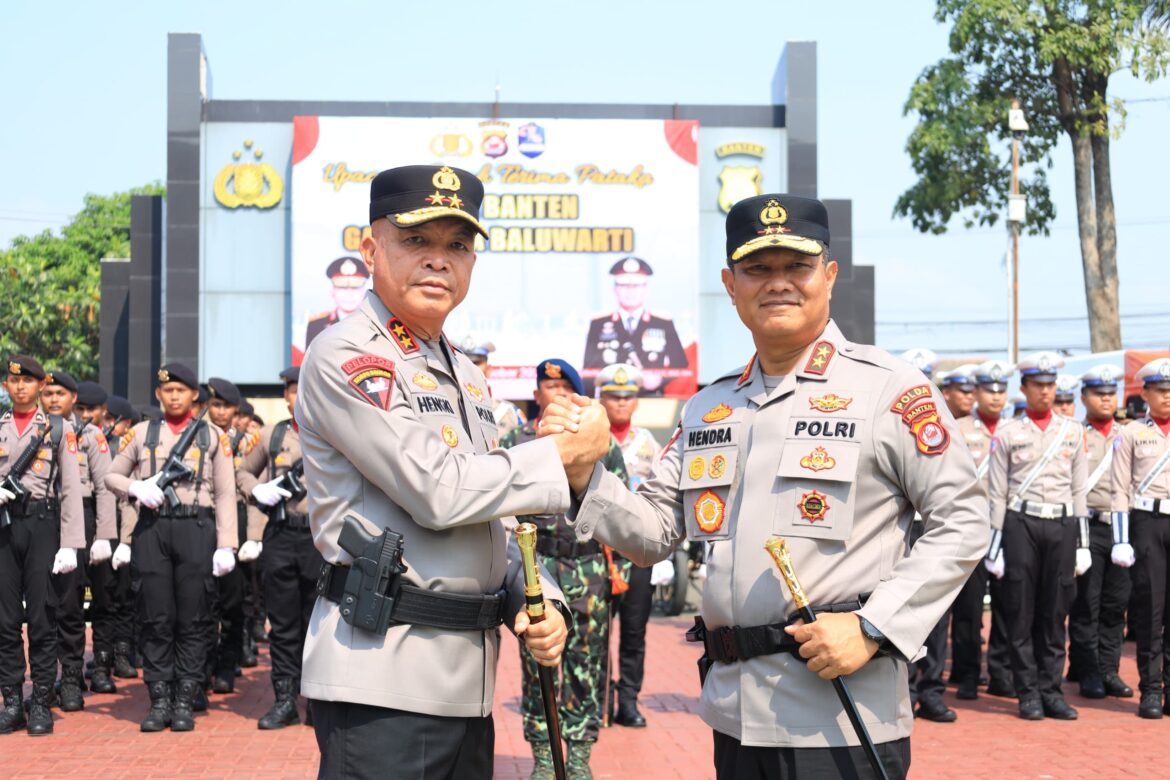 Serah Terima Pataka, Estafet Kepemimpinan Polda Banten untuk Pengabdian yang Berkelanjutan