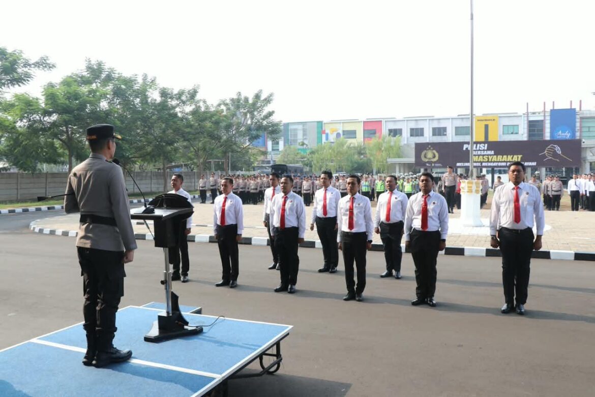 12 Personel Polres Metro Tangerang Kota Terima Penghargaan Kapolda atas Pengungkapan 25 Kg Sabu