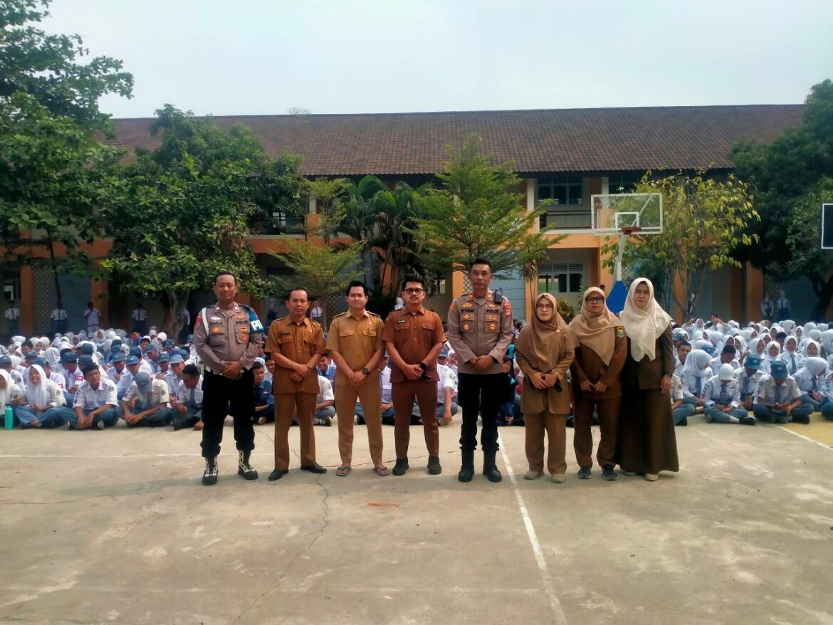 Cegah Kenakalan Remaja, Kapolsek Mauk Gelar Program Poldik di SMKN 5 Kab. Tangerang