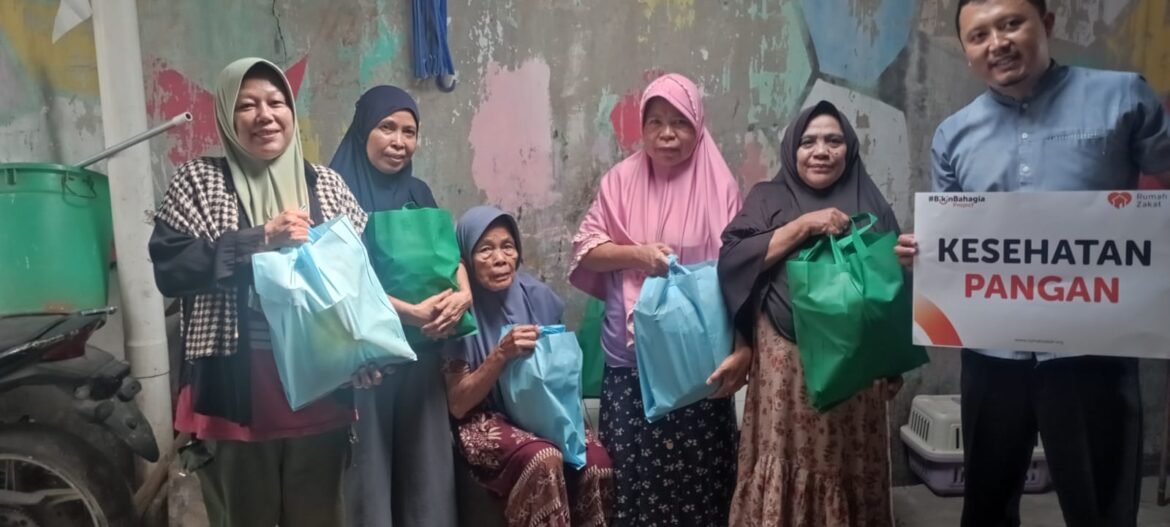 Kolaborasi Rumah Zakat dan FWJI Korwil Depok Salurkan Bingkisan untuk Yatim, Janda dan Dhuafa