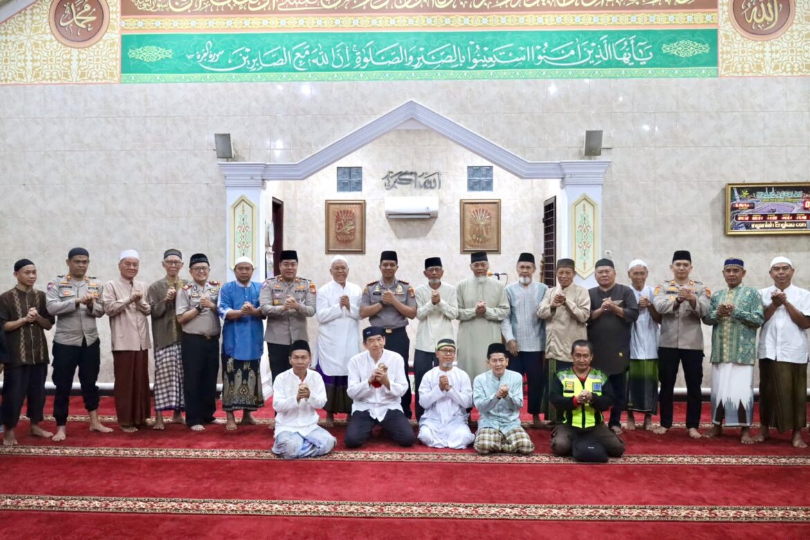 Sholat Subuh Keliling di Batuceper, Waka Polres Ajak Warga Cegah Narkoba dan Tawuran