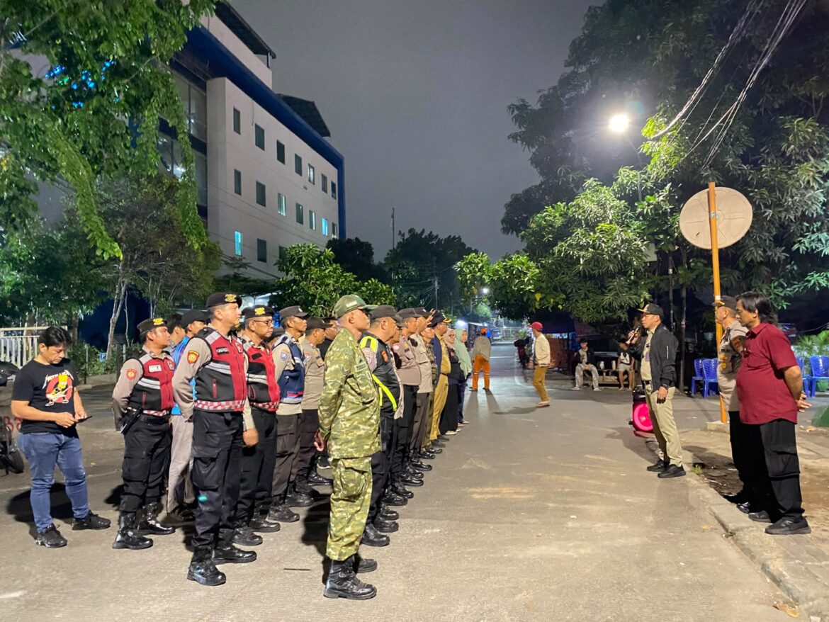 Cegah Tawuran dan Kejahatan Malam Hari, Polsek Tanjung Priok Bersama Tiga Pilar Hadir di Tengah Masyarakat